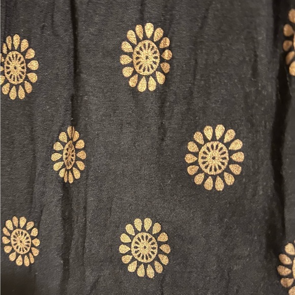 Woman’s Sz Small Black w Metallic Gold Geometric Floral Design Maxi Dress. - Picture 5 of 5